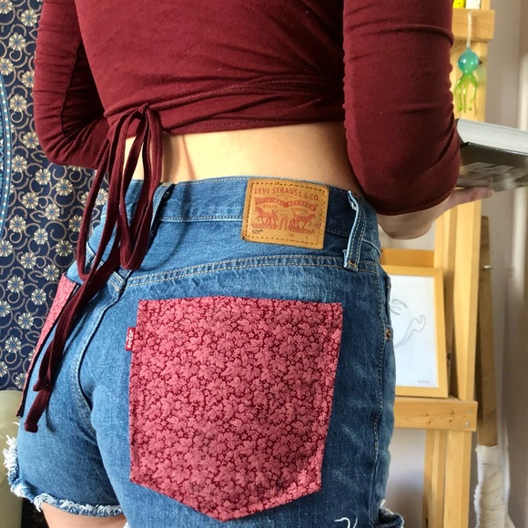 Levi’s denim cut offs with fabric embellishments - Picture 5 of 5